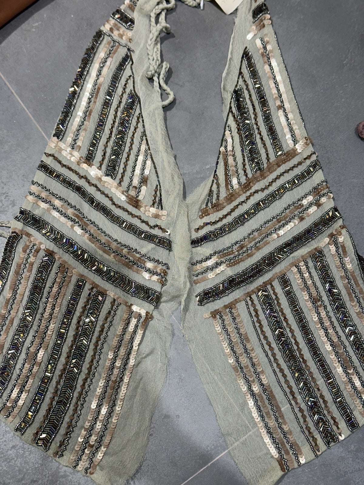 Banu Vest