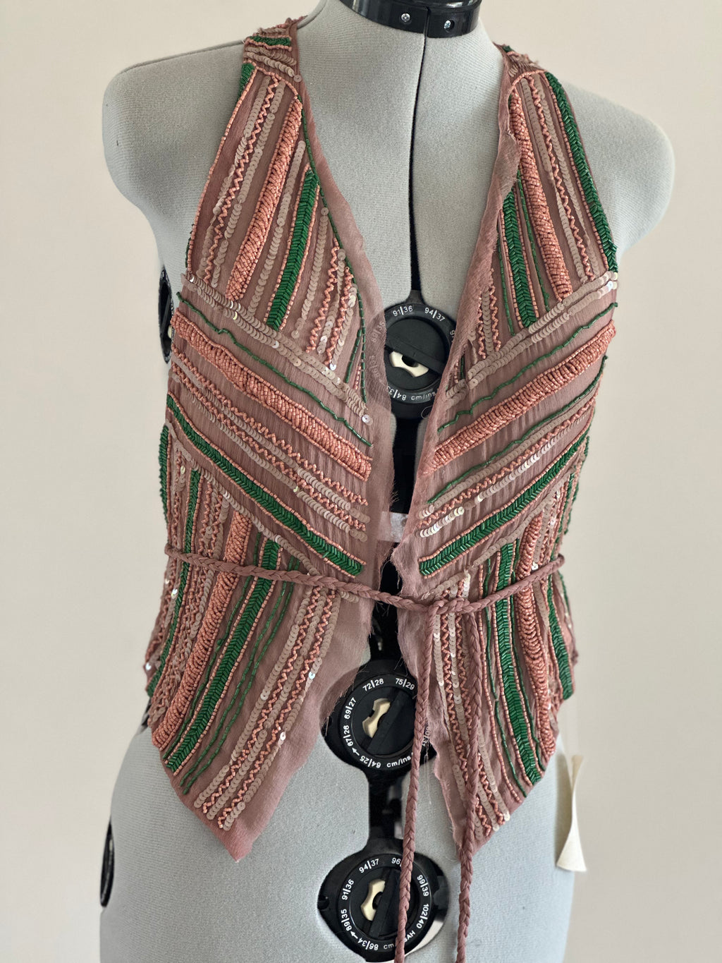 Banu Vest