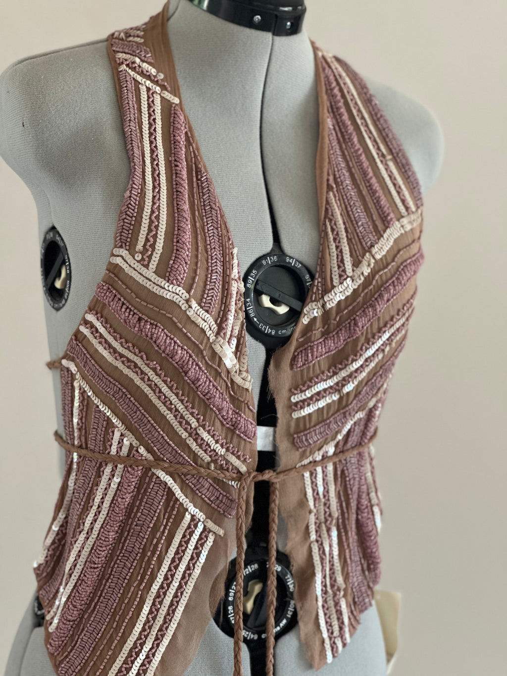 Banu Vest