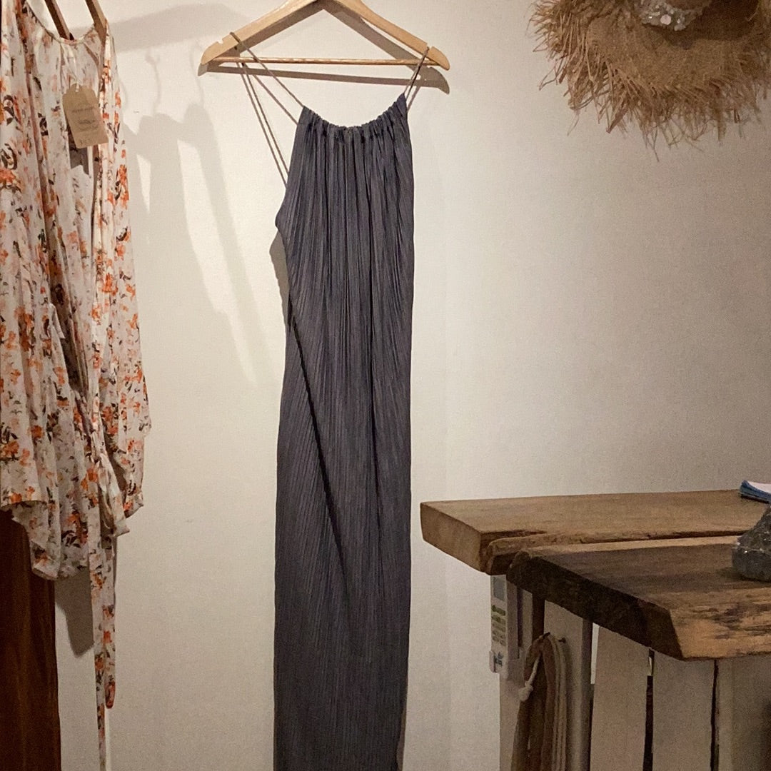 Long pleated dress grey